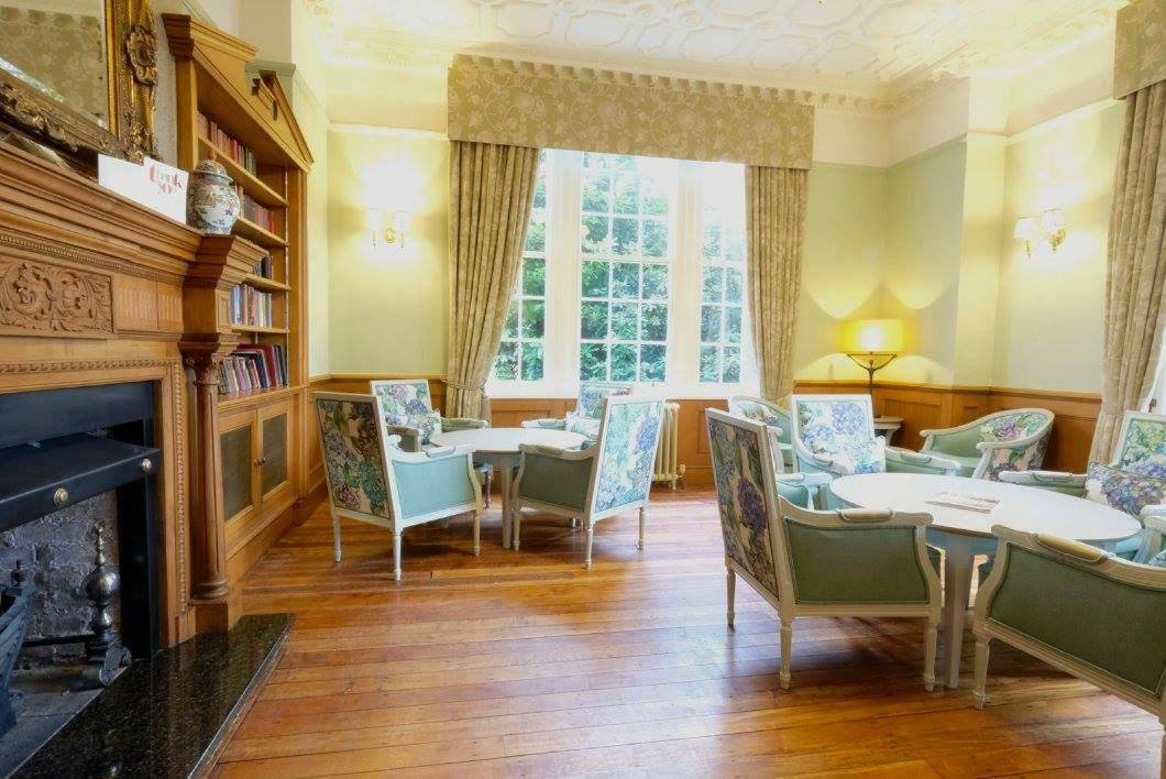 Nunsmere Hall Hotel 오크미어 외부 사진